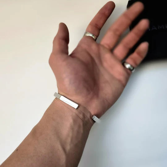 STAINLESS STEEL HEXAGONE CUFF BANGEL